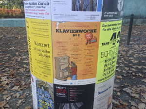 Klavierwocheplakat_Säule